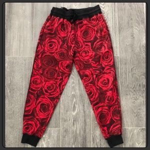 🌹 Red Rose Joggers 🌹